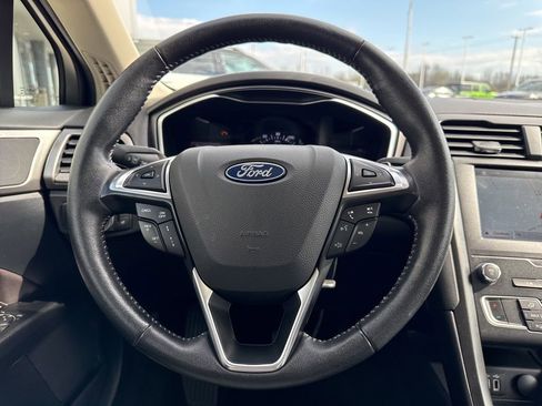 Used 2019 Ford Fusion SE w/ Equipment Group 151A image 22