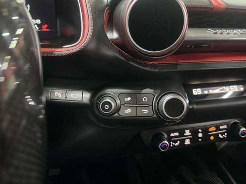 Used 2019 Ferrari 812 Superfast RWD image 46