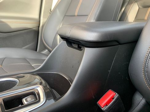 Used 2022 Chevrolet Equinox Premier image 18