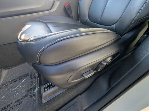 New 2025 Jeep Grand Cherokee Limited w/ Black Appearance Package image 14