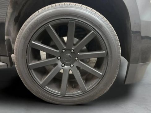 Used 2019 Chevrolet Tahoe LT RWD image 27