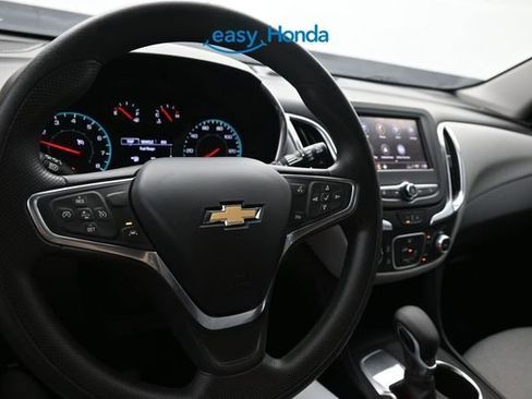 Used 2022 Chevrolet Equinox LS FWD image 10