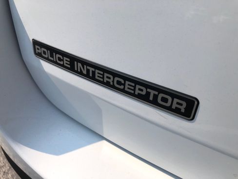 Used 2021 Ford Explorer 4WD Police Interceptor image 17
