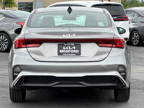 Used 2023 Kia Forte LXS FWD image 5
