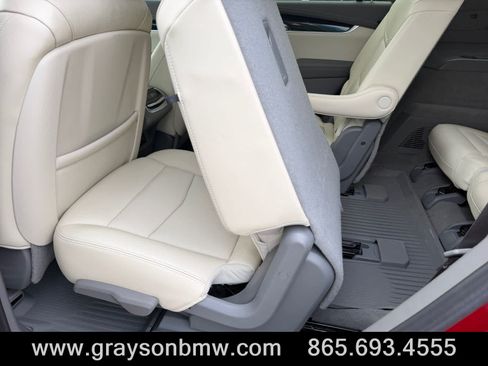 Used 2024 Cadillac XT6 Premium Luxury w/ Technology Package FWD image 16
