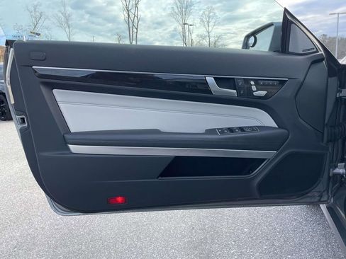 Used 2015 Mercedes-Benz E 400 Cabriolet image 2