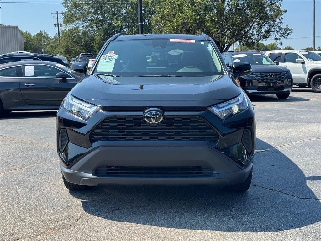 Used 2025 Toyota RAV4 XLE w/ Convenience Package FWD image 8