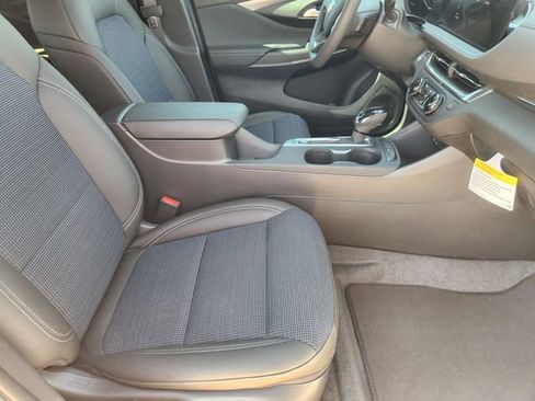 New 2026 Buick Envista Preferred image 11