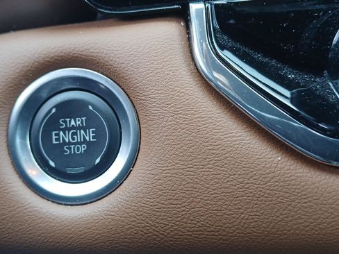 Used 2024 GMC Canyon AT4 w/ AT4 Premium Package image 15