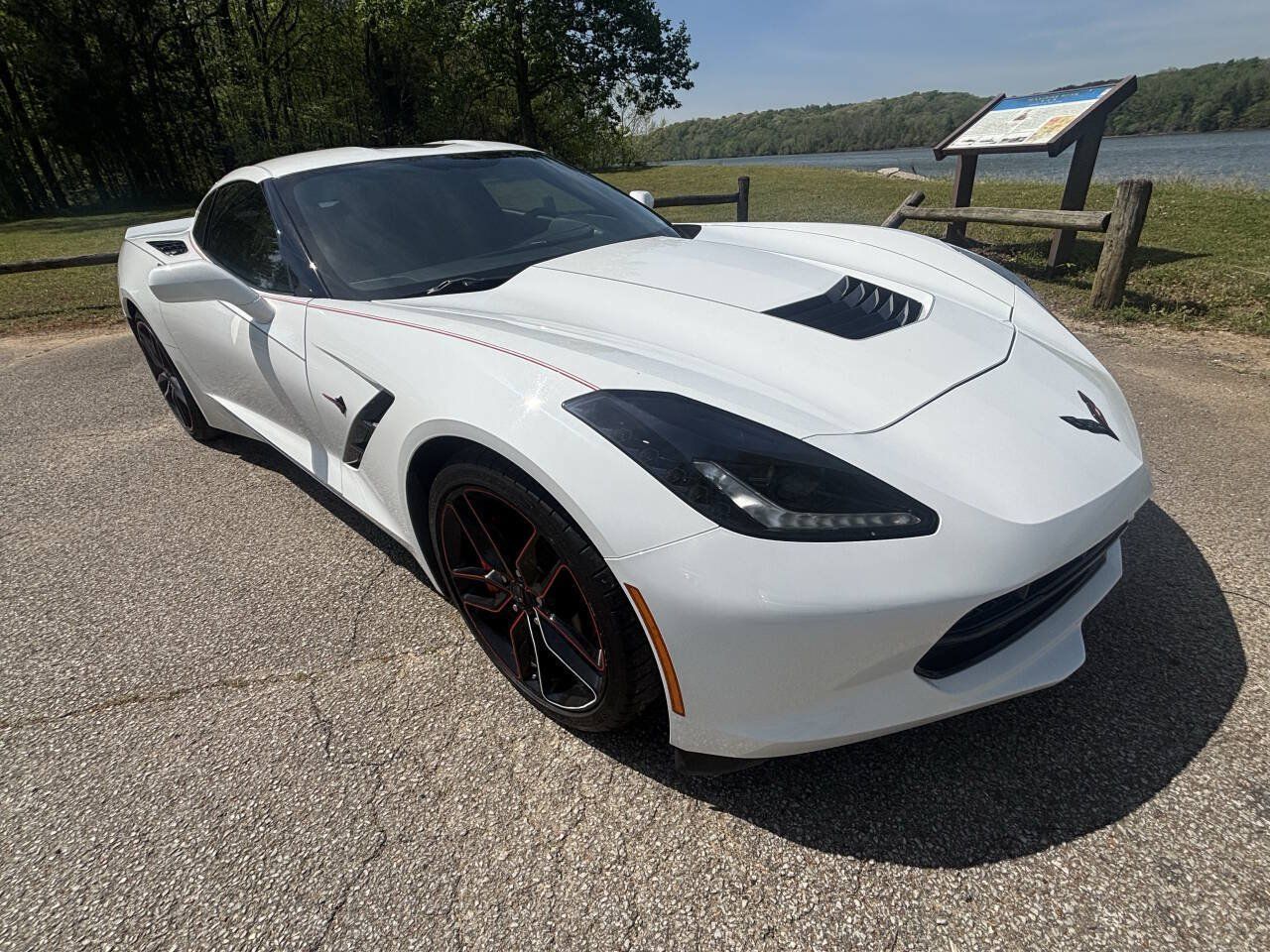 Used 2016 Chevrolet Corvette Stingray Coupe w/ Carbon Flash Badge Package RWD image 11