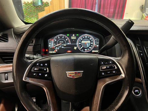 Used 2015 Cadillac Escalade ESV Luxury image 18