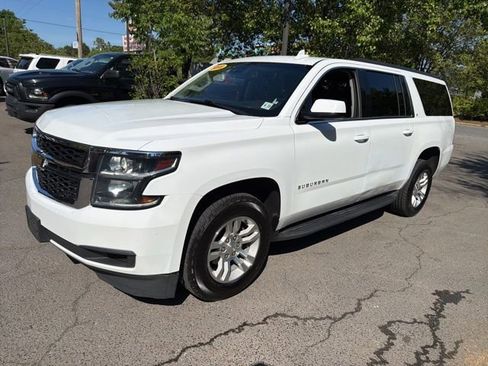 Used 2018 Chevrolet Suburban LT AWD/4WD image 3