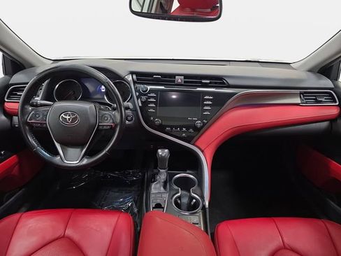 Used 2019 Toyota Camry XSE FWD image 10