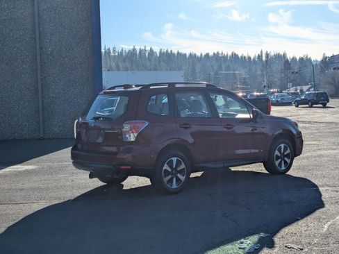 Used 2018 Subaru Forester 2.5i w/ Alloy Wheel Package image 5