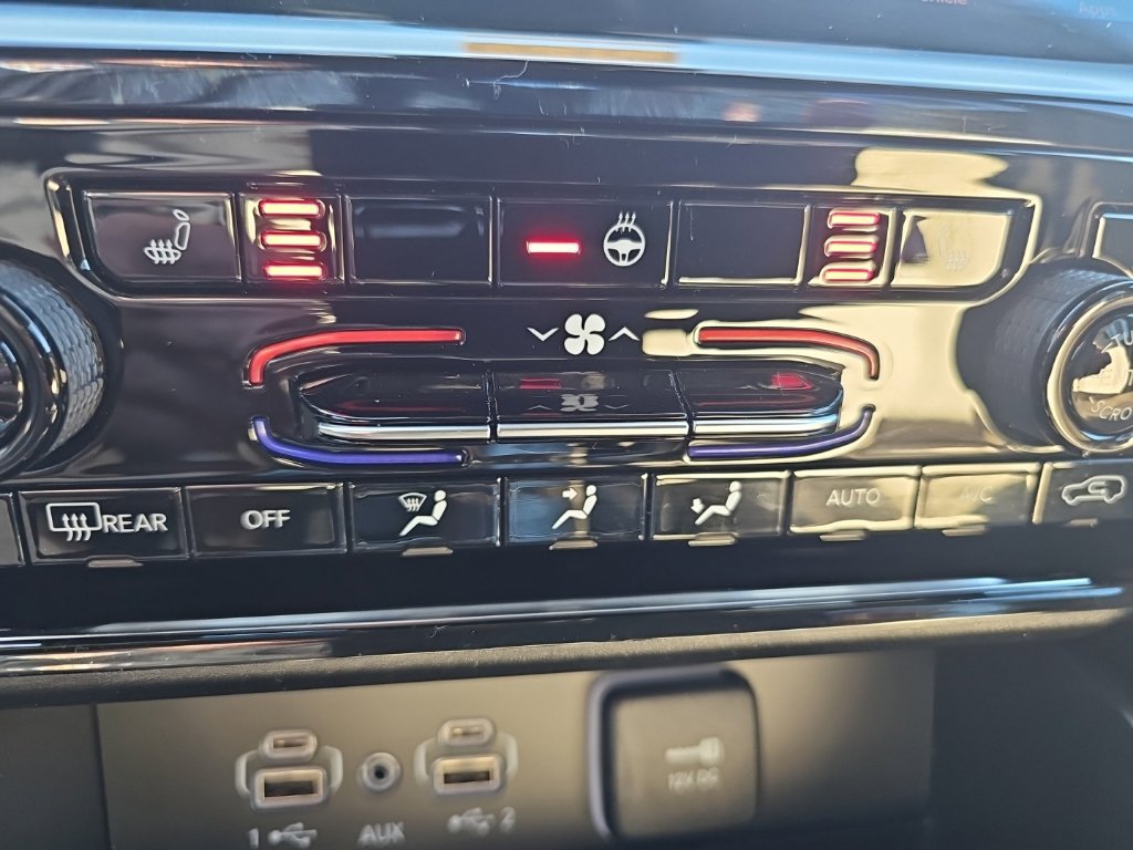 Certified 2025 Jeep Grand Cherokee Limited AWD/4WD image 38