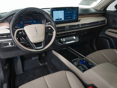 Used 2025 Lincoln Corsair Grand Touring w/ Jet Appearance Package image 16