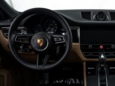 New 2026 Porsche Macan AWD/4WD image 13