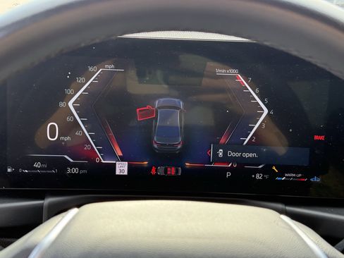 Used 2024 BMW 330i Sedan w/ Convenience Package image 18