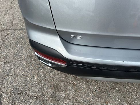 Used 2024 Volkswagen Taos SE FWD image 20