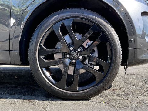 Used 2024 Land Rover Discovery Sport S image 11