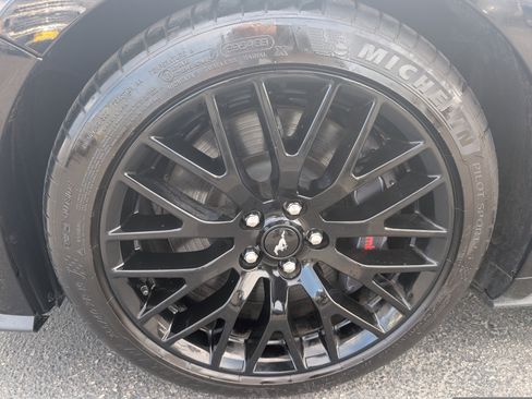 Used 2019 Ford Mustang GT Premium w/ GT Performance Package RWD image 7