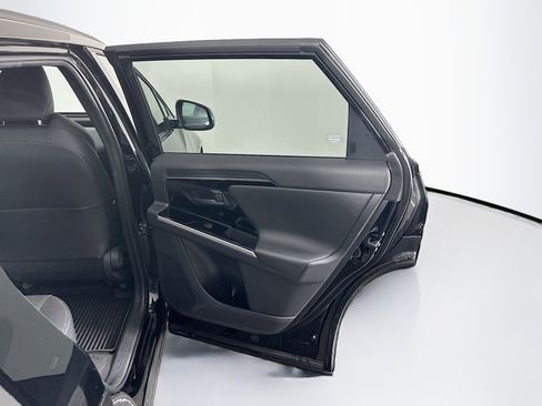 Used 2024 Toyota bZ4X FWD image 30