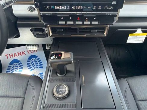 Certified 2025 GMC Hummer EV 3X w/ Battery Pack, 24 Module Pack AWD/4WD image 16
