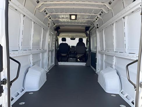 New 2026 RAM ProMaster 3500 w/ Quick Order Package 22G SLT image 12
