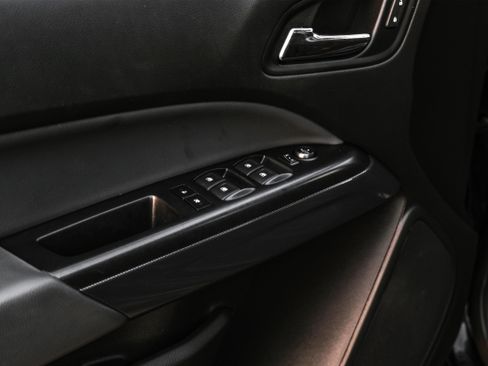 Used 2021 Chevrolet Colorado Z71 w/ Z71 Midnight Edition image 38