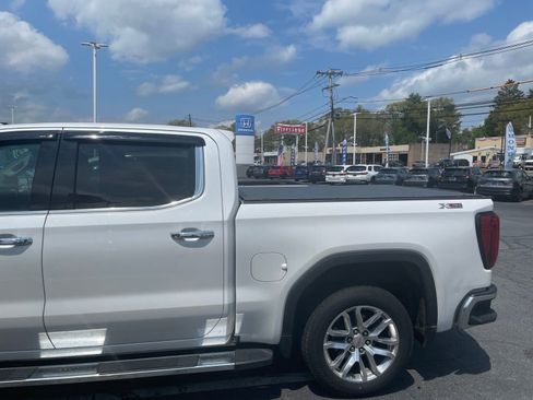 Used 2019 GMC Sierra 1500 SLT w/ SLT Premium Package AWD/4WD image 4