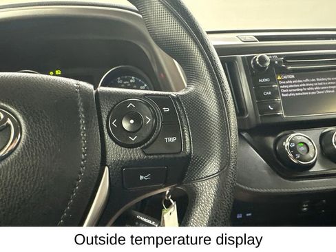 Used 2018 Toyota RAV4 LE w/ All Weather Liner Package AWD/4WD image 37