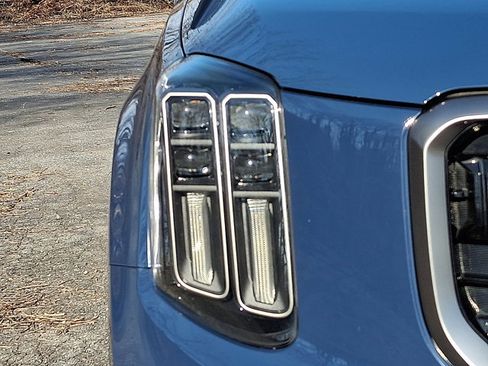 Used 2023 Kia Telluride EX X-Line AWD/4WD image 10