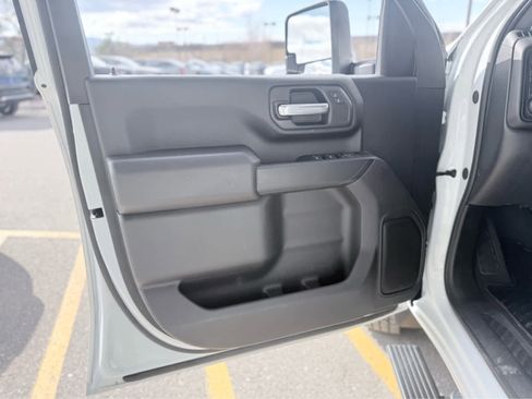 Used 2025 Chevrolet Silverado 2500 Custom w/ Custom Value Package image 13