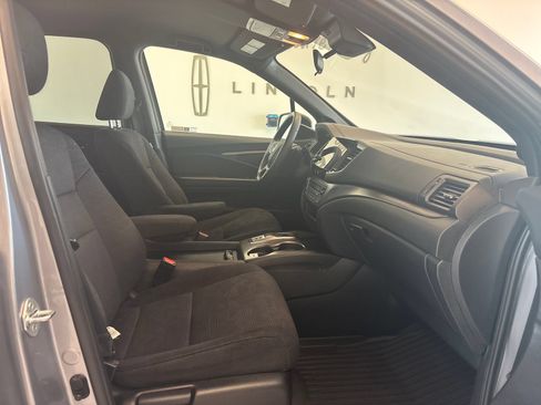 Certified 2022 Honda Pilot Sport image 6