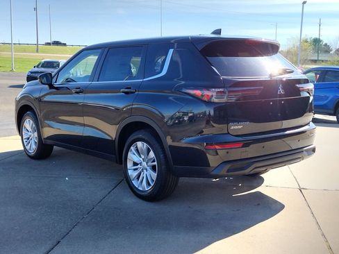 New 2026 Mitsubishi Outlander ES AWD/4WD image 17