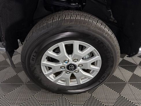 Used 2025 Toyota Tacoma SR image 12