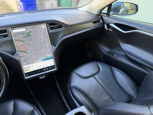 Used 2014 Tesla Model S 85 image 9