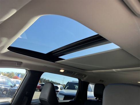 Certified 2025 INFINITI QX60 Pure image 29