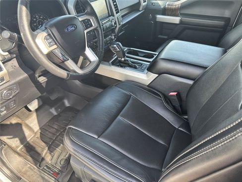 Used 2019 Ford F150 Lariat w/ Equipment Group 502A Luxury AWD/4WD image 10