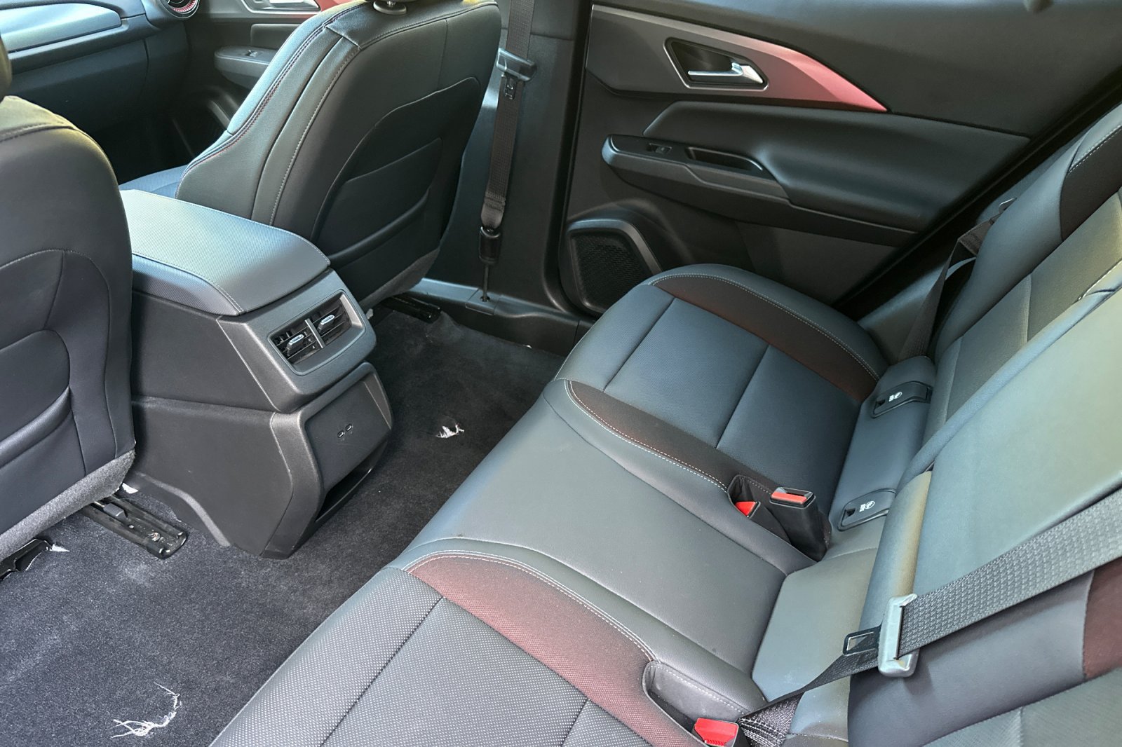 Used 2024 Chevrolet Equinox EV RS AWD/4WD image 14