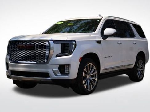 Used 2021 GMC Yukon Denali w/ Denali Premium Package image 2