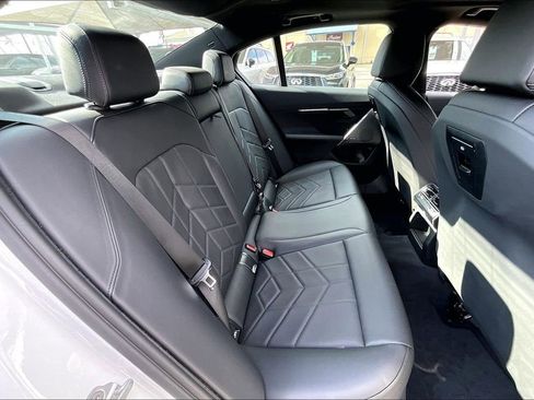 Used 2025 BMW 530i w/ Premium Package RWD image 38