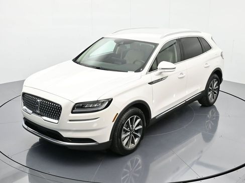 Certified 2022 Lincoln Nautilus FWD image 39