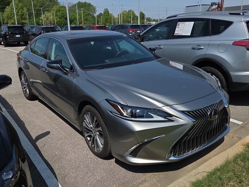 Used 2019 Lexus ES 350 w/ Premium Package image 2