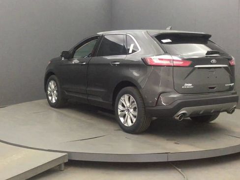 Used 2019 Ford Edge Titanium w/ Cold Weather Package AWD/4WD image 2