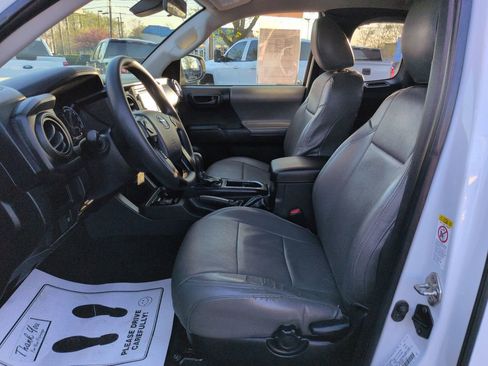 Used 2019 Toyota Tacoma SR w/ SX Package image 9