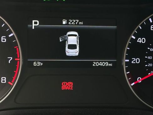 Used 2022 Kia Forte LXS image 22