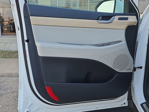 Used 2023 Hyundai Palisade Limited image 27