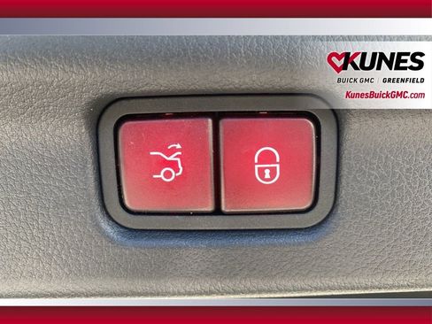 Used 2023 Mercedes-Benz C 300 4MATIC Sedan image 36