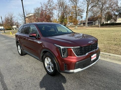 Certified 2024 Kia Sorento LX image 21